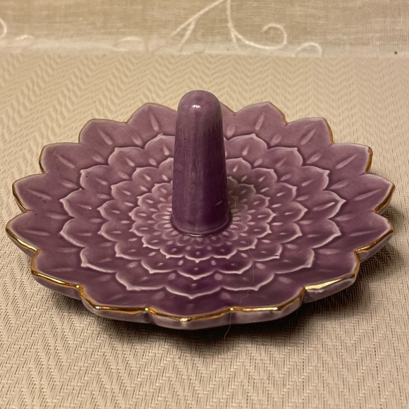 Lavender Purple Lotus Flower with Gold Trim  Ceramic Ring & Jewelry Trinket Dish - Picture 1 of 5